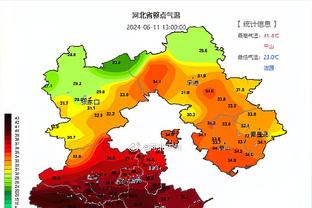 明日将三分线对决！库里与WNBA三分王内斯库拥抱寒暄